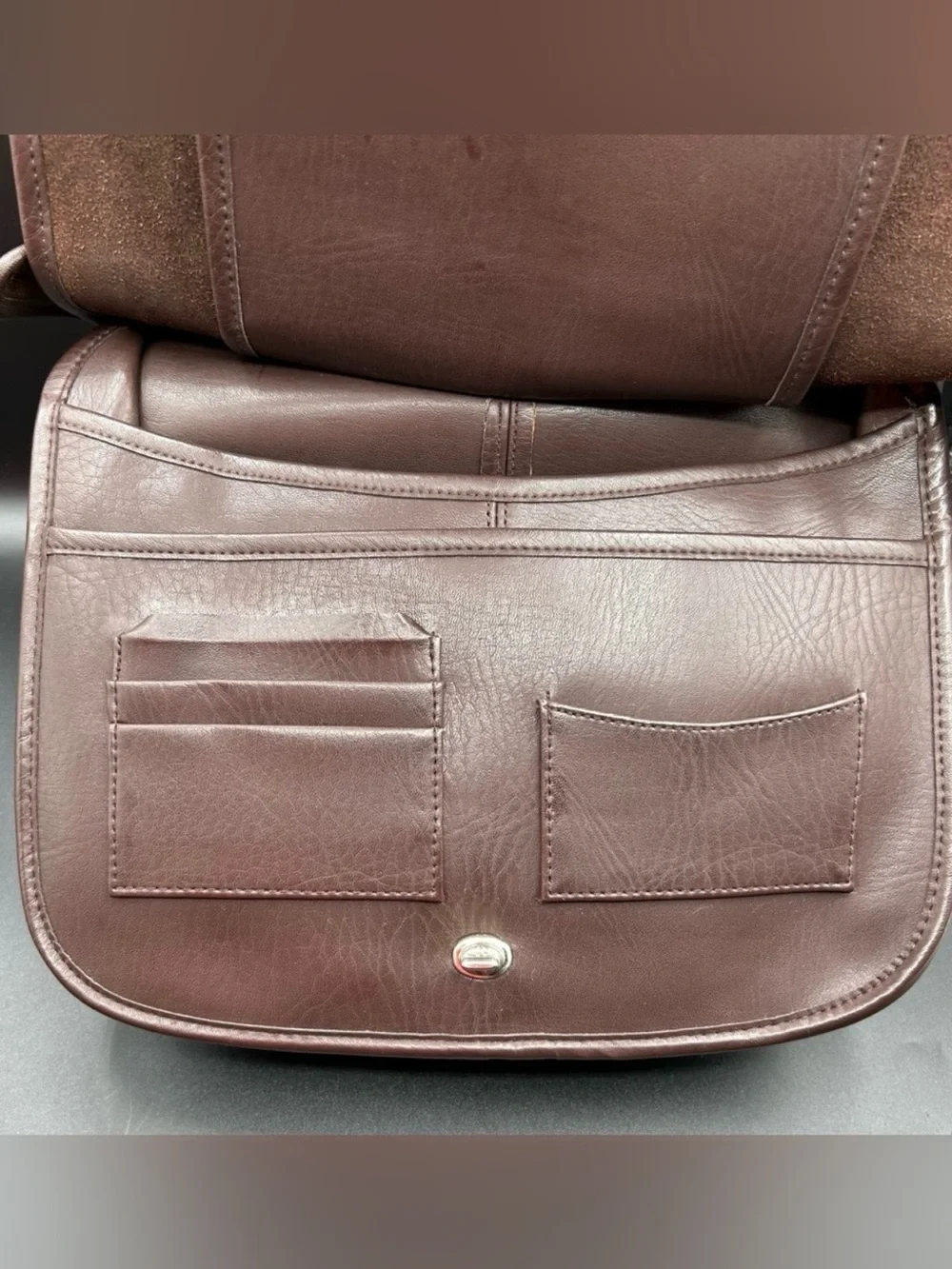 VINTAGE BROWN LEATHER Shoulder & Crossbody Bag.
